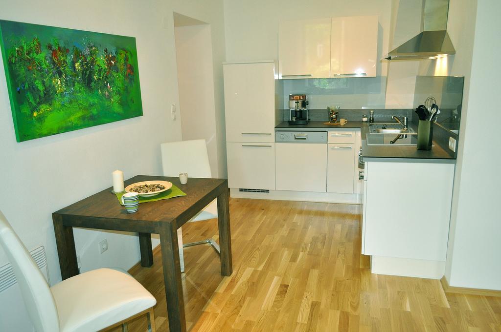 Ferienwohnung Im Univiertel Mit Garten Graz Ngoại thất bức ảnh
